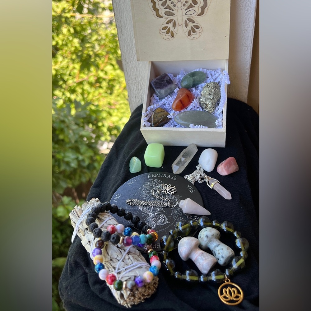 Healing Crystals Stones | Pendulum | Chakra bracelets Bundle lot  box